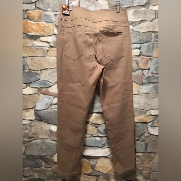 NWT Women’s Ultra Stretch Skinny Work Pants – 3 Button, Wide Waist Tan Size 2X - Picture 6 of 10